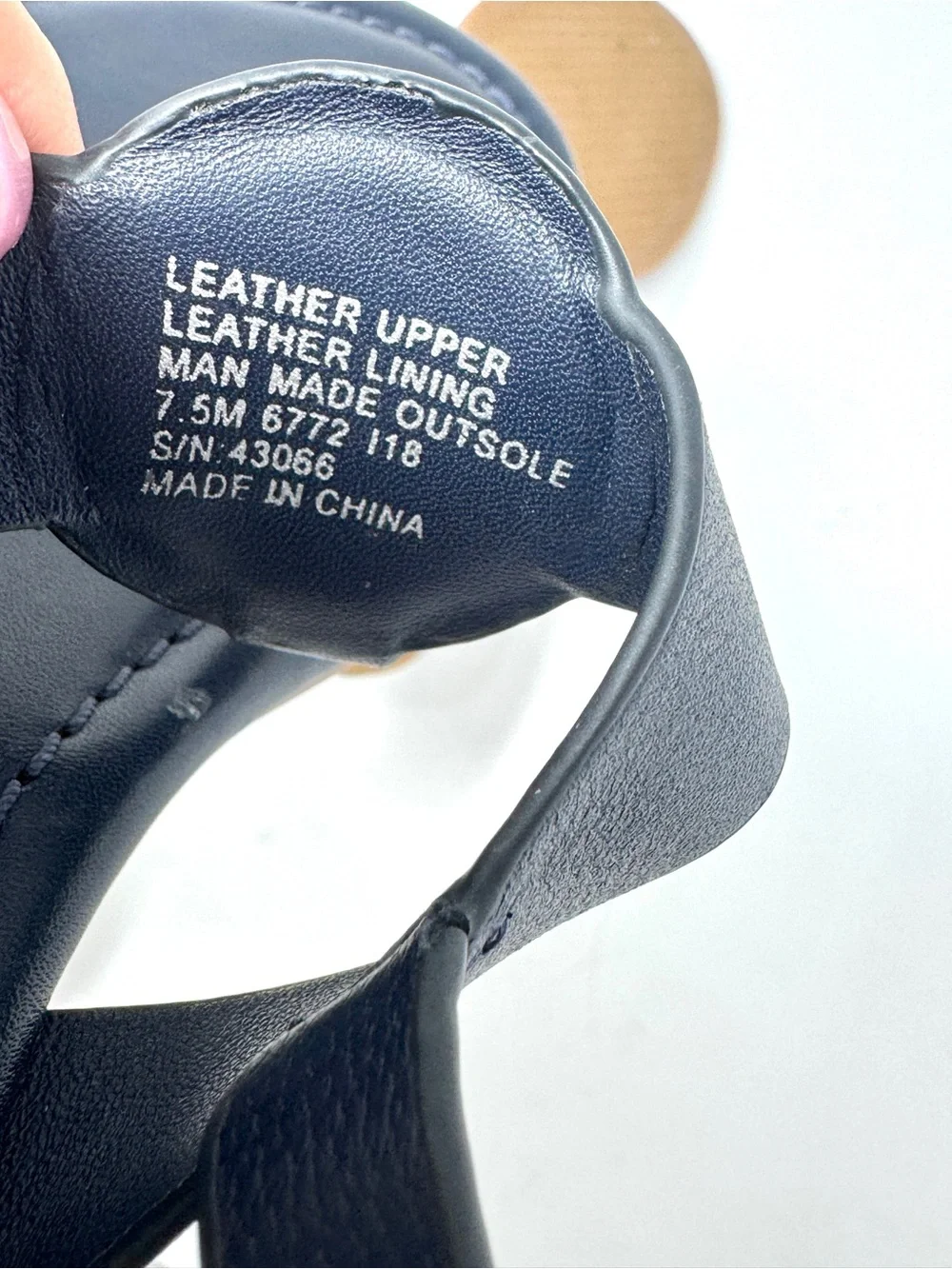 Tory Burch Bryce Navy Leather Logo Thong Sandals with Gold Logo Medallions